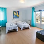 Salsa Villa *